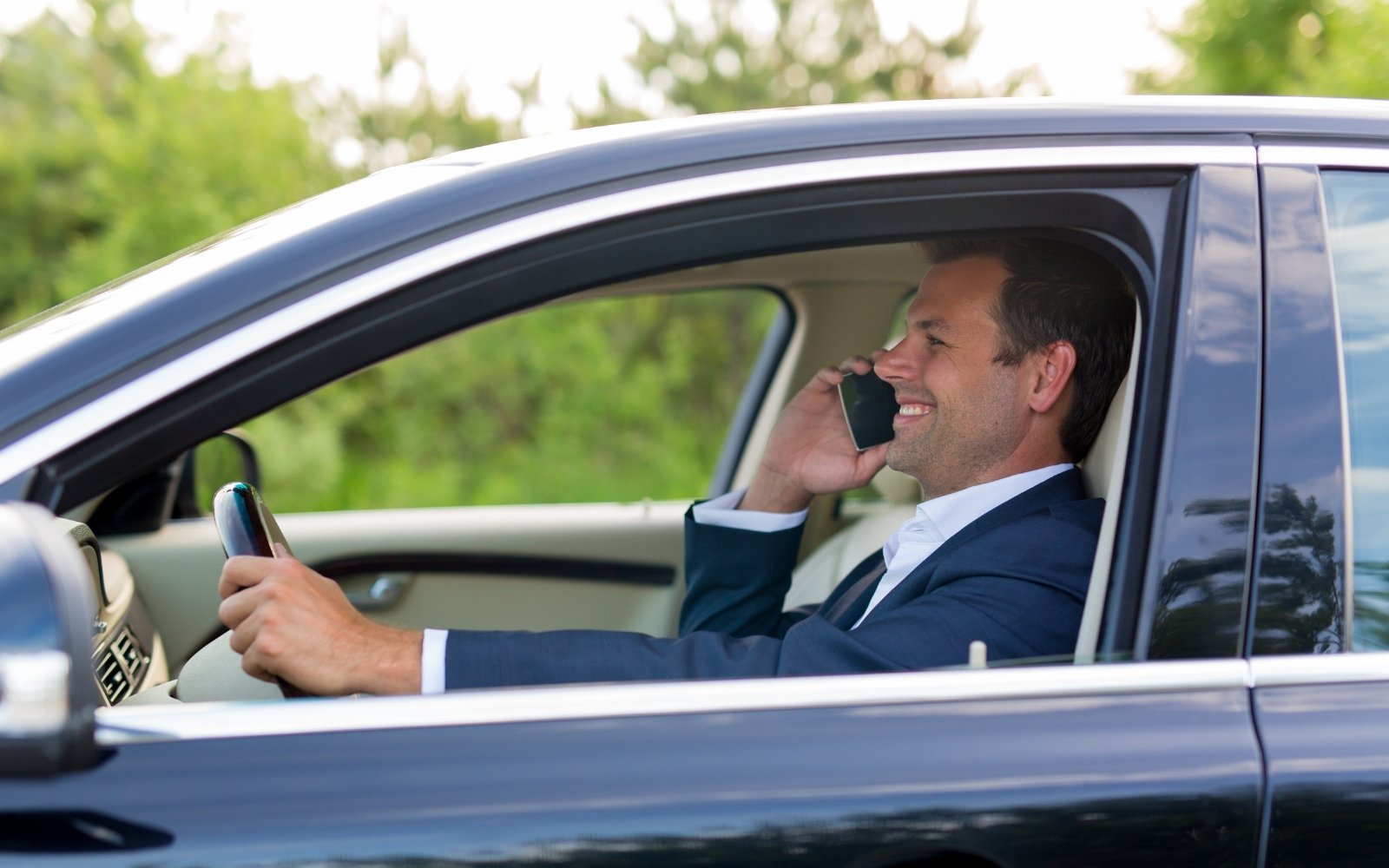 Téléphone au volant en Belgique : loi, sanctions et ce que tout conducteur doit savoir